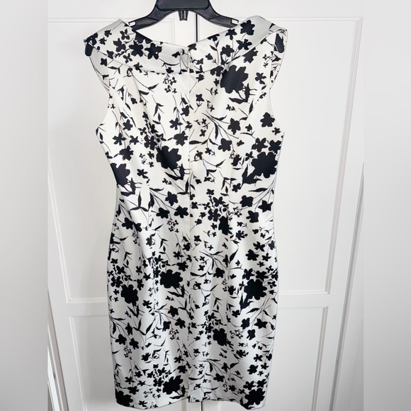 Kay Unger Satin Sleeveless Sheath Floral Black/ White Dress Portrait Collar 12 - Picture 3 of 11